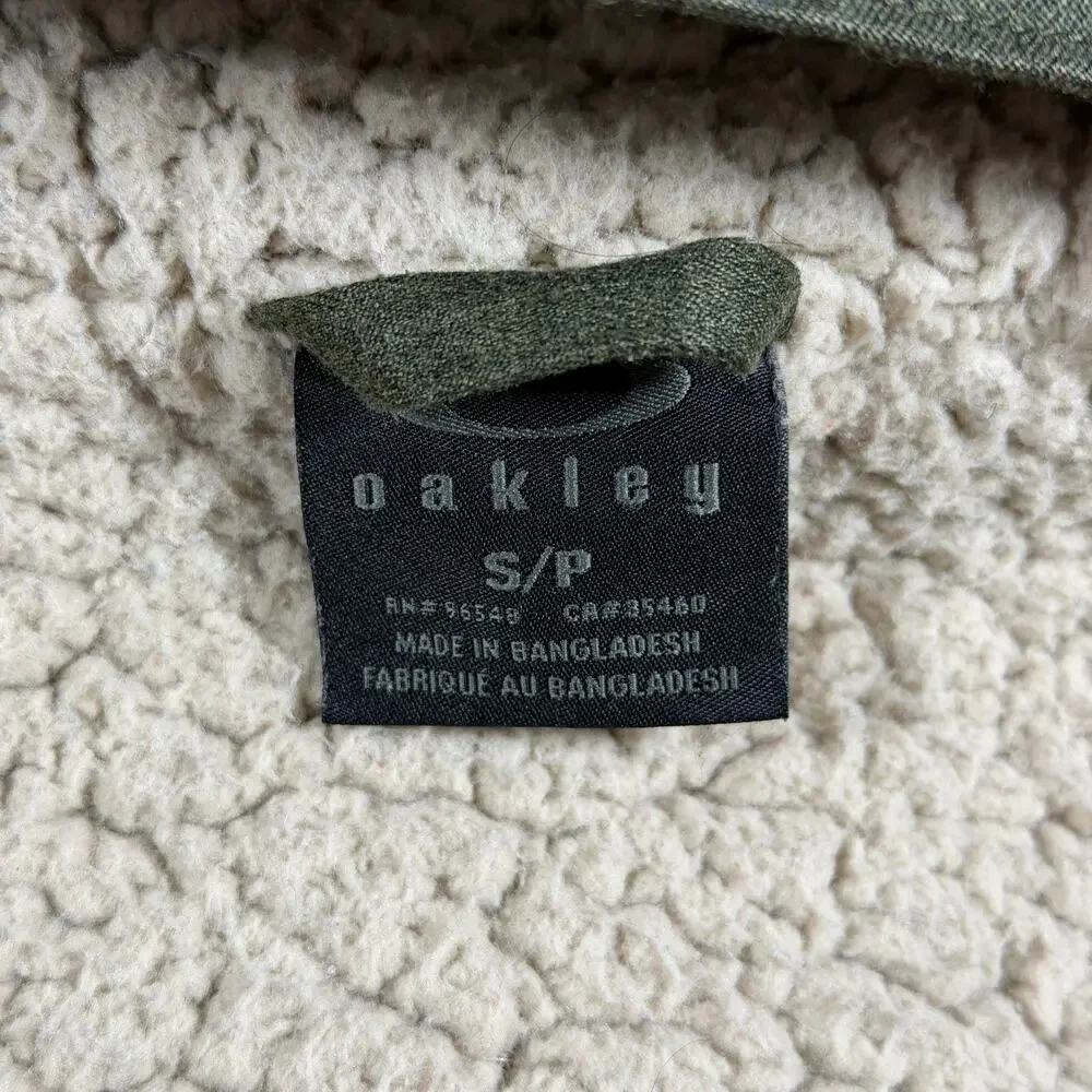 Oakley pre owned